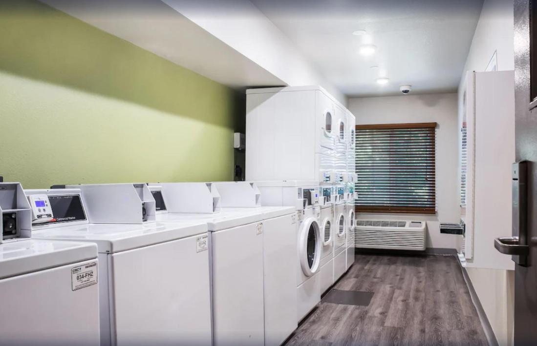 Woodspring Houston Baytown